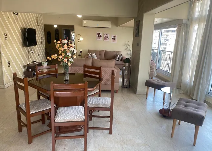 Central Luxurious With Amazing Nile View