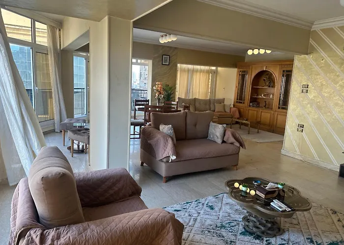 Central Luxurious With Amazing Nile View